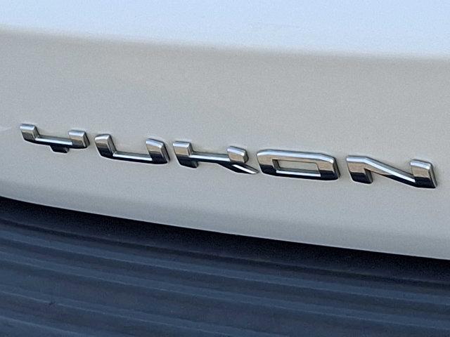 Photo of 2022 White Frost Tricoat GMC Yukon