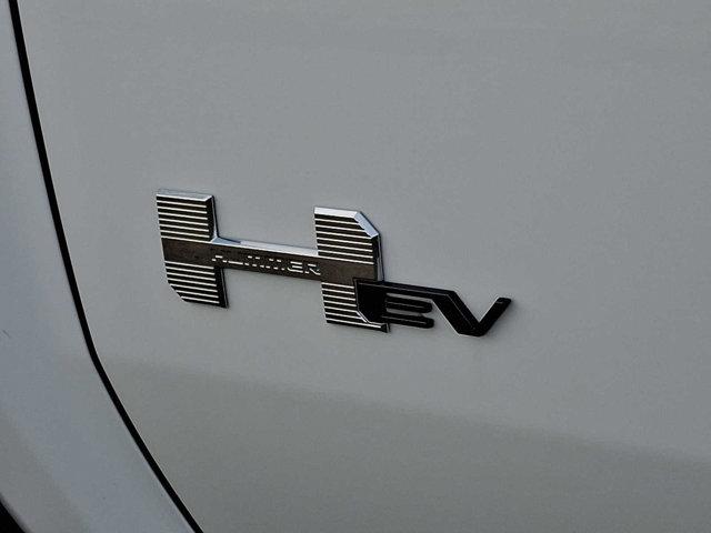 Photo of 2025 Interstellar White GMC HUMMER EV SUV