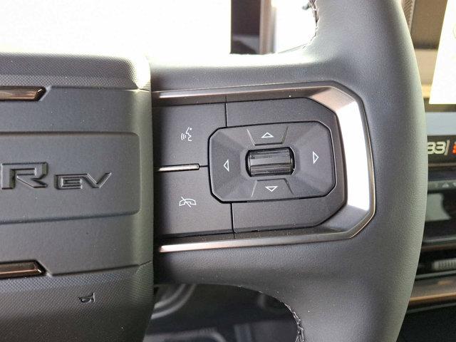 Photo of 2025 Interstellar White GMC HUMMER EV SUV