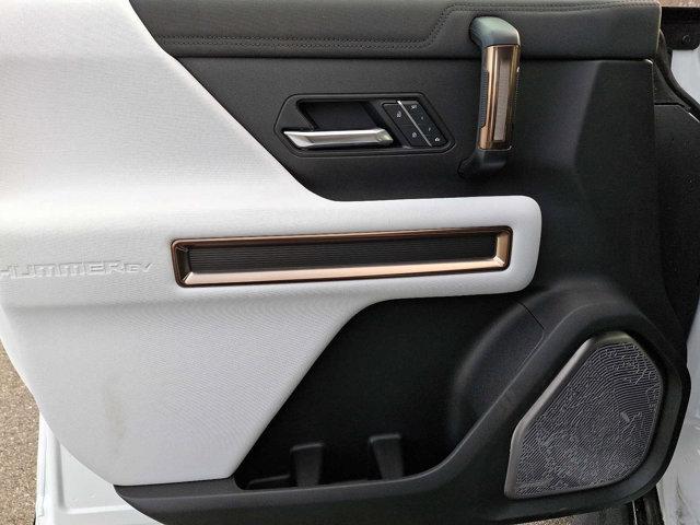 Photo of 2025 Interstellar White GMC HUMMER EV SUV
