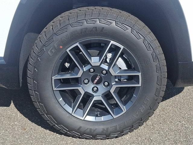 Photo of 2026 Summit White GMC Terrain