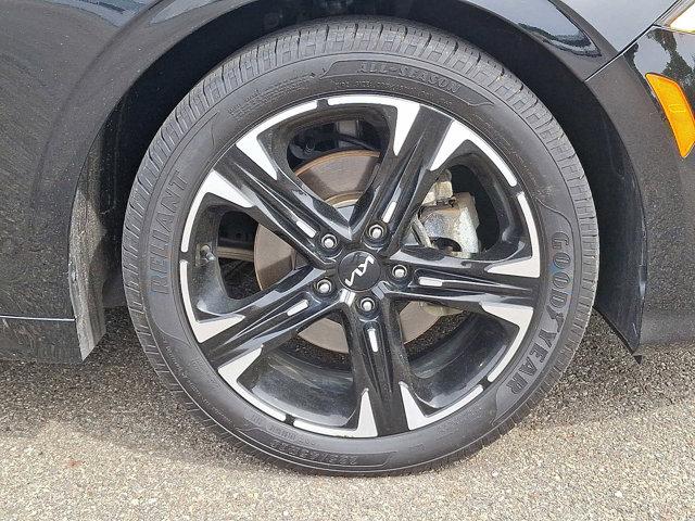 Photo of 2022 Ebony Black Kia K5