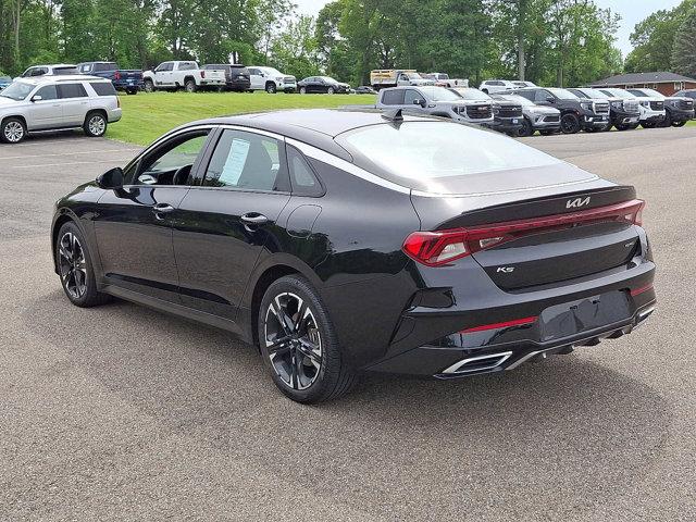 Photo of 2022 Ebony Black Kia K5