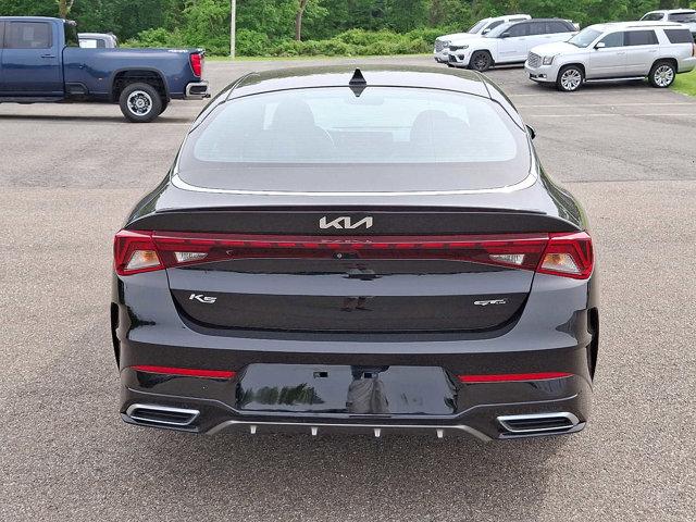 Photo of 2022 Ebony Black Kia K5