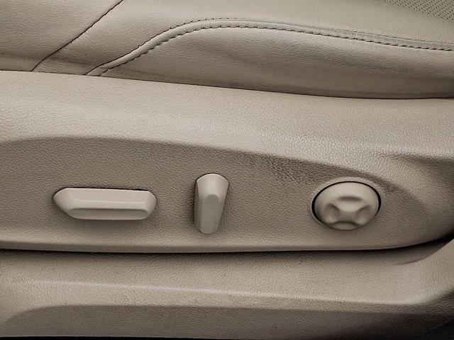 Photo of 2020 Summit White Buick Envision