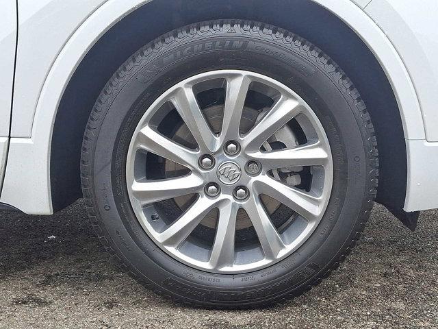Photo of 2020 Summit White Buick Envision