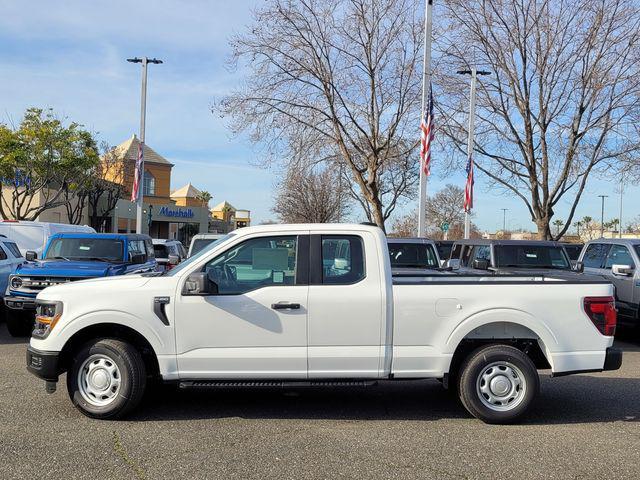 Photo of 2025 Oxford White Ford F-150