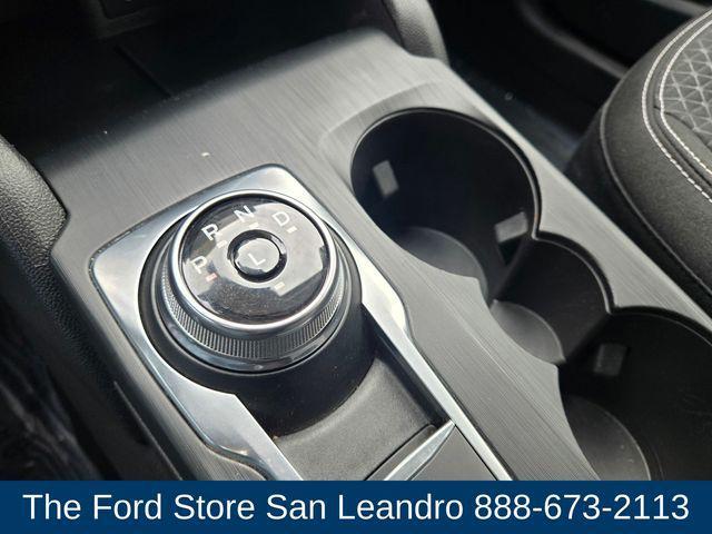 Photo of 2024 Oxford White Ford Escape