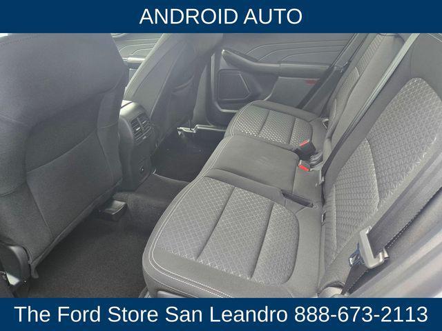 Photo of 2024 Oxford White Ford Escape