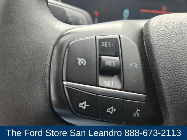 Photo of 2024 Oxford White Ford Escape