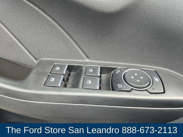 Photo of 2024 Oxford White Ford Escape