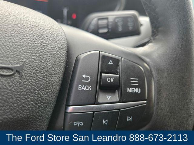 Photo of 2024 Oxford White Ford Escape
