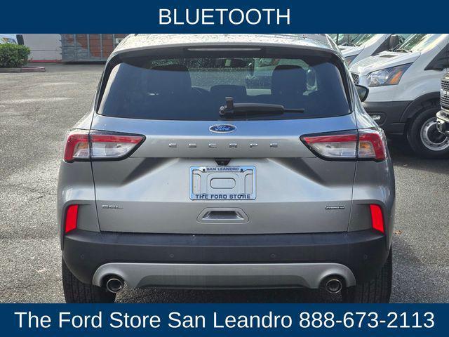 Photo of 2021 Silver Metallic Ford Escape
