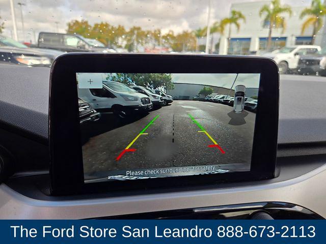 Photo of 2021 Silver Metallic Ford Escape