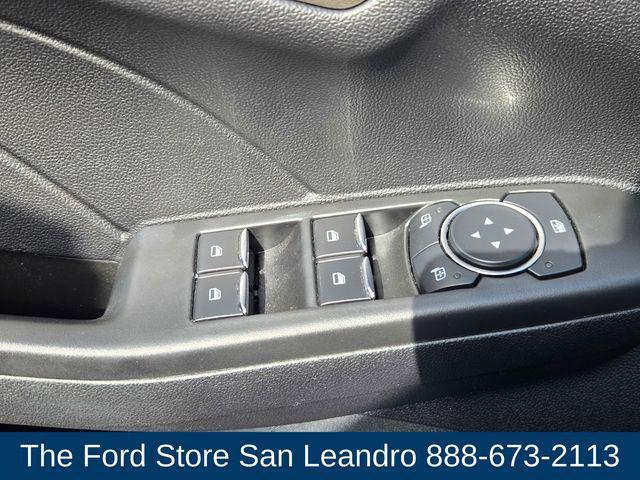 Photo of 2021 Silver Metallic Ford Escape