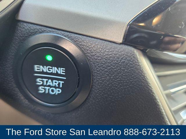 Photo of 2021 Silver Metallic Ford Escape
