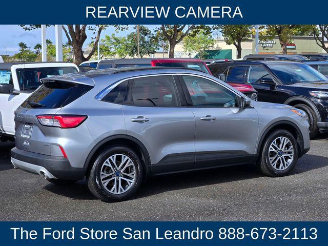 Photo of 2021 Silver Metallic Ford Escape