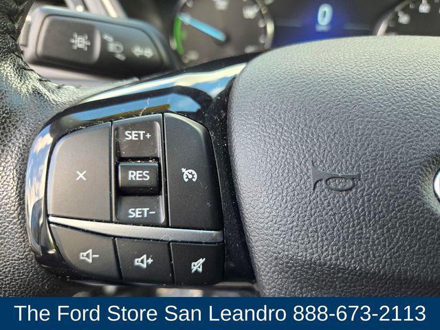Photo of 2021 Silver Metallic Ford Escape