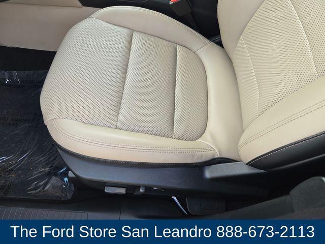 Photo of 2021 Silver Metallic Ford Escape