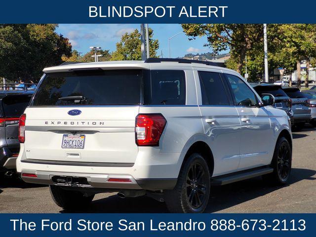 Photo of 2024 Star White Metallic Tri-Coat Ford Expedition