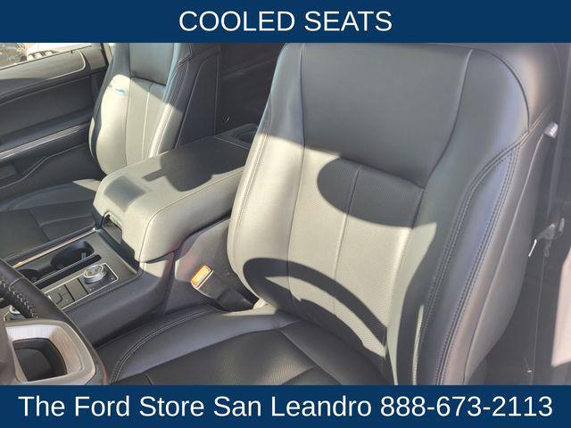 Photo of 2024 Star White Metallic Tri-Coat Ford Expedition