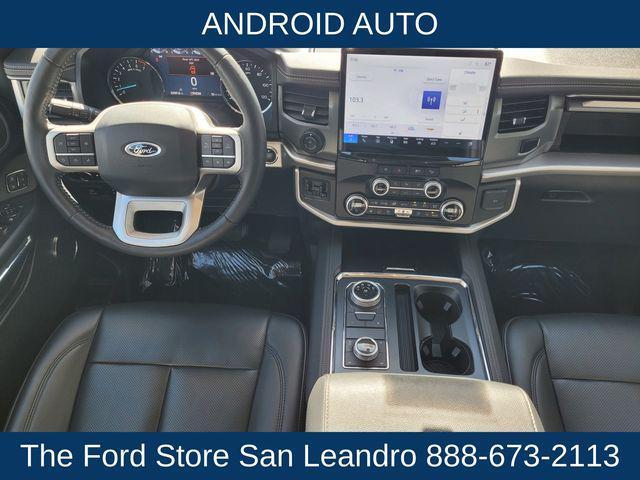 Photo of 2024 Star White Metallic Tri-Coat Ford Expedition