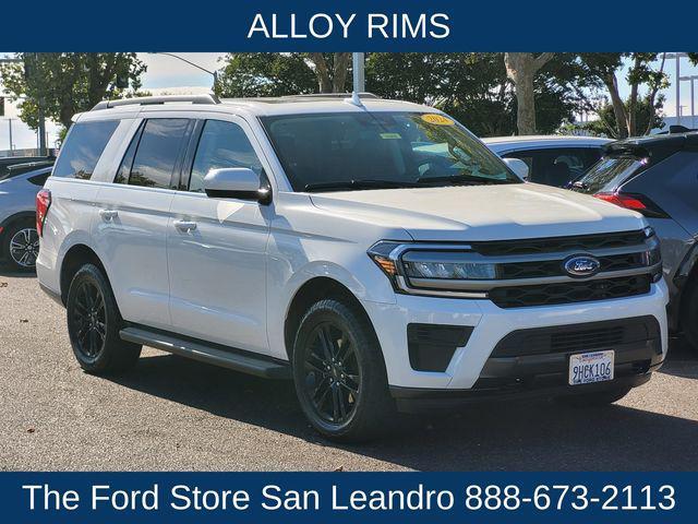 Photo of 2024 Star White Metallic Tri-Coat Ford Expedition