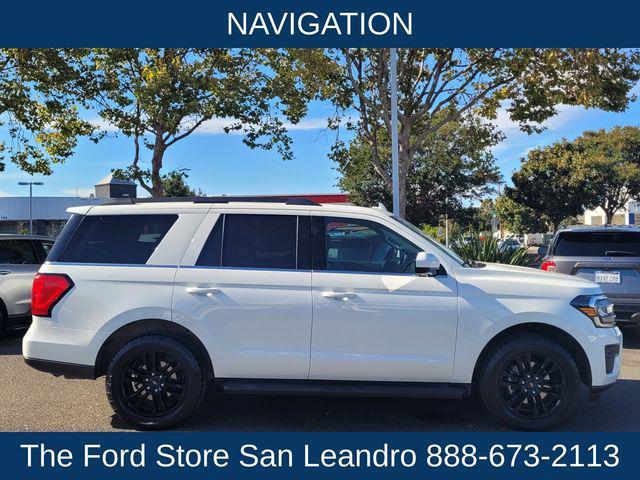 Photo of 2024 Star White Metallic Tri-Coat Ford Expedition