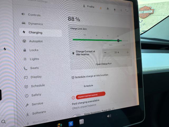 Photo of 2018 Midnight Silver Metallic Tesla Model 3