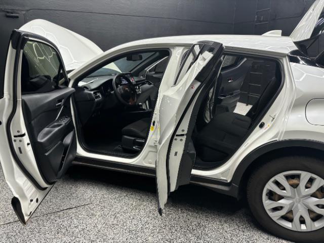Photo of 2019 Blizzard Pearl Toyota C-HR