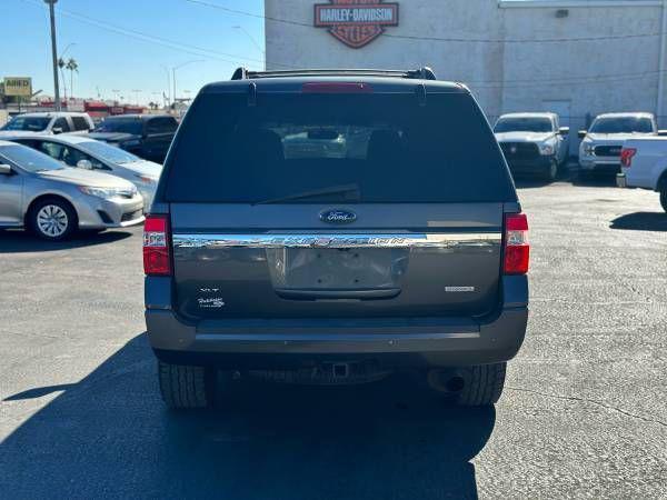 Photo of 2017 Grey Ford Expedition
