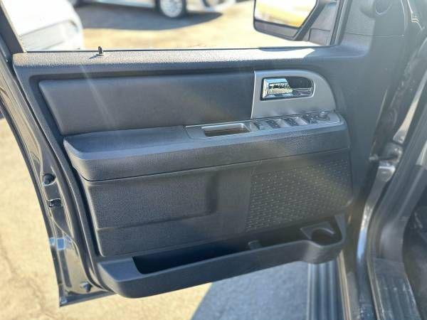Photo of 2017 Grey Ford Expedition