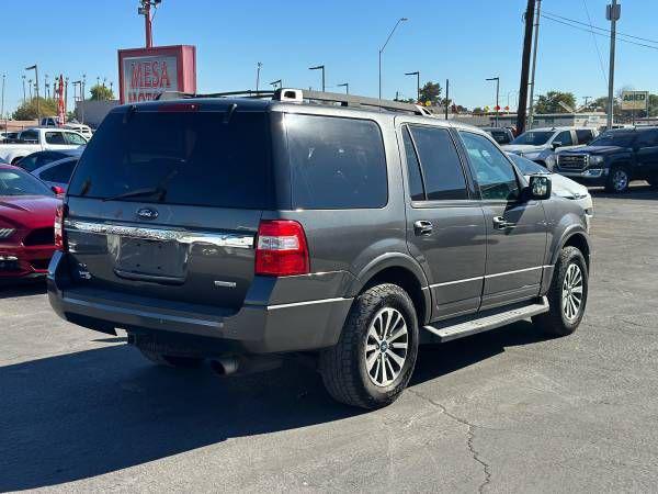 Photo of 2017 Grey Ford Expedition