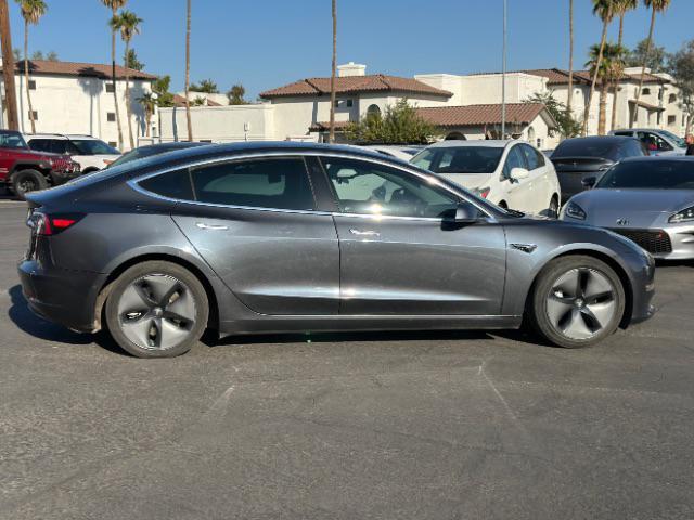 Photo of 2018 Grey Tesla Model 3