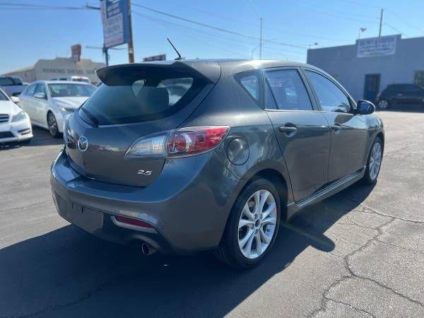 Photo of 2011 Graphite Mica Mazda Mazda3
