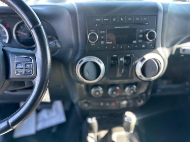 Photo of 2015 Black Clearcoat Jeep Wrangler