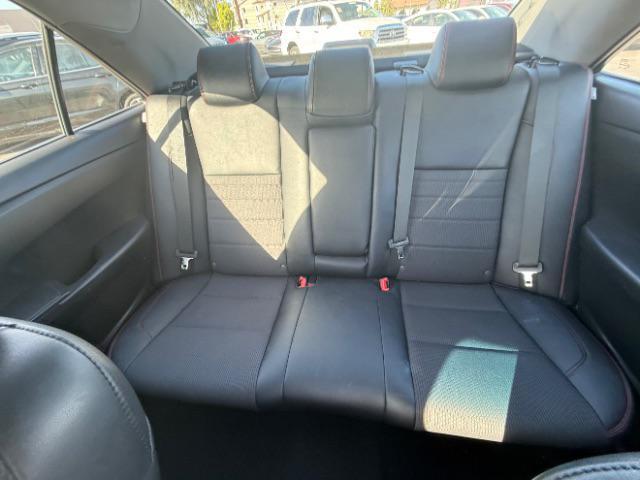 Photo of 2016 Blizzard Pearl Toyota Camry