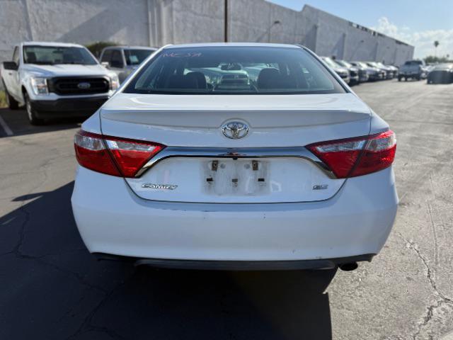 Photo of 2016 Blizzard Pearl Toyota Camry