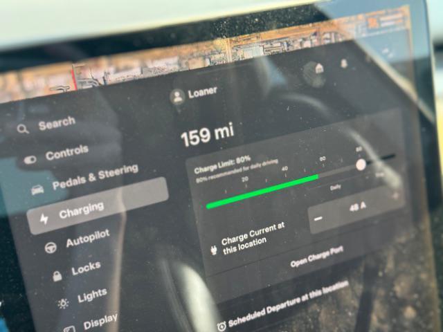 Photo of 2018 Grey Tesla Model 3