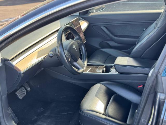 Photo of 2018 Grey Tesla Model 3