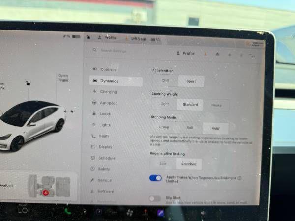 Photo of 2018 Pearl White Multi-Coat Tesla Model 3