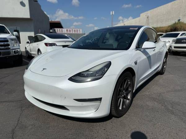 Photo of 2018 Pearl White Multi-Coat Tesla Model 3