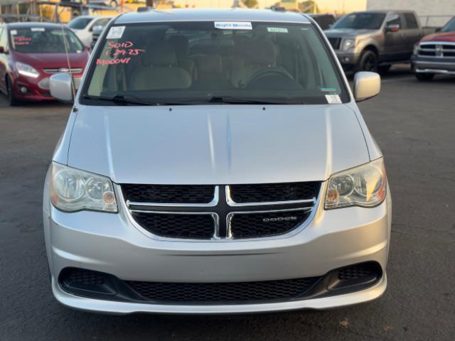 Photo of 2012 Silver Dodge Grand Caravan