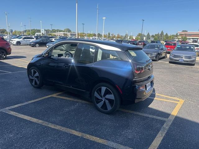 Photo of 2018 Imperial Blue Metallic BMW i3