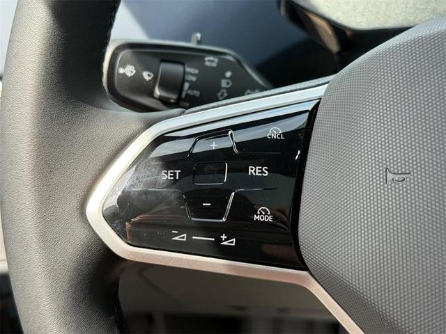 Photo of 2025 Arctic Blue Metallic W/ Black Roof Volkswagen ID.4