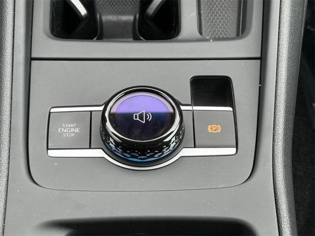 Photo of 2025 Deep Black Pearl Effect Volkswagen Tiguan