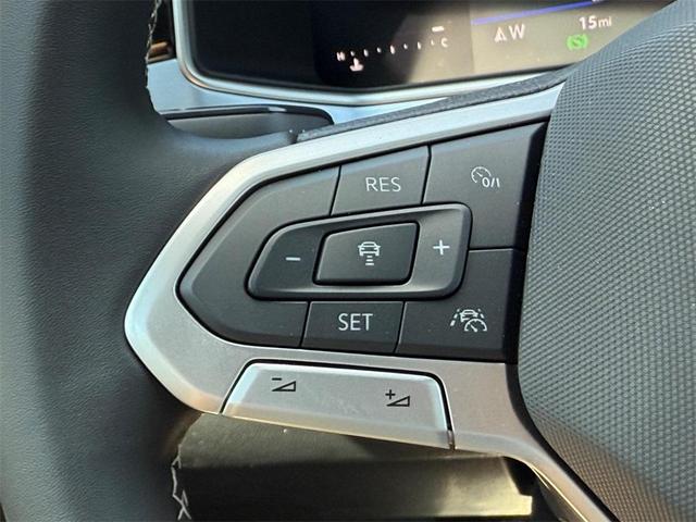 Photo of 2025 Pure White Volkswagen Taos
