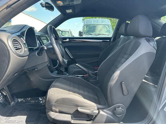 Photo of 2012 Platinum Gray Metallic Volkswagen Beetle