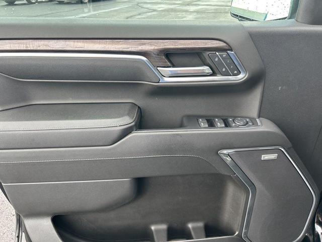 Photo of 2023 Black Chevrolet Silverado 1500