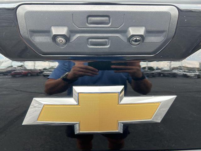 Photo of 2023 Black Chevrolet Silverado 1500